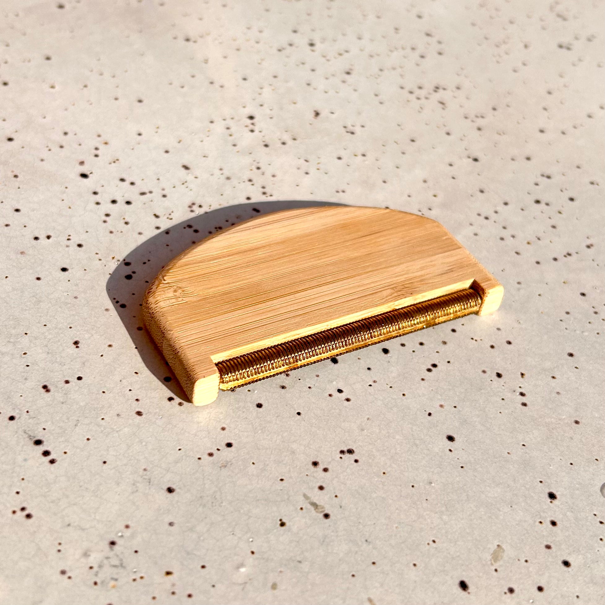 Bamboo Lint Remover | Travel Size - Bamboo Switch