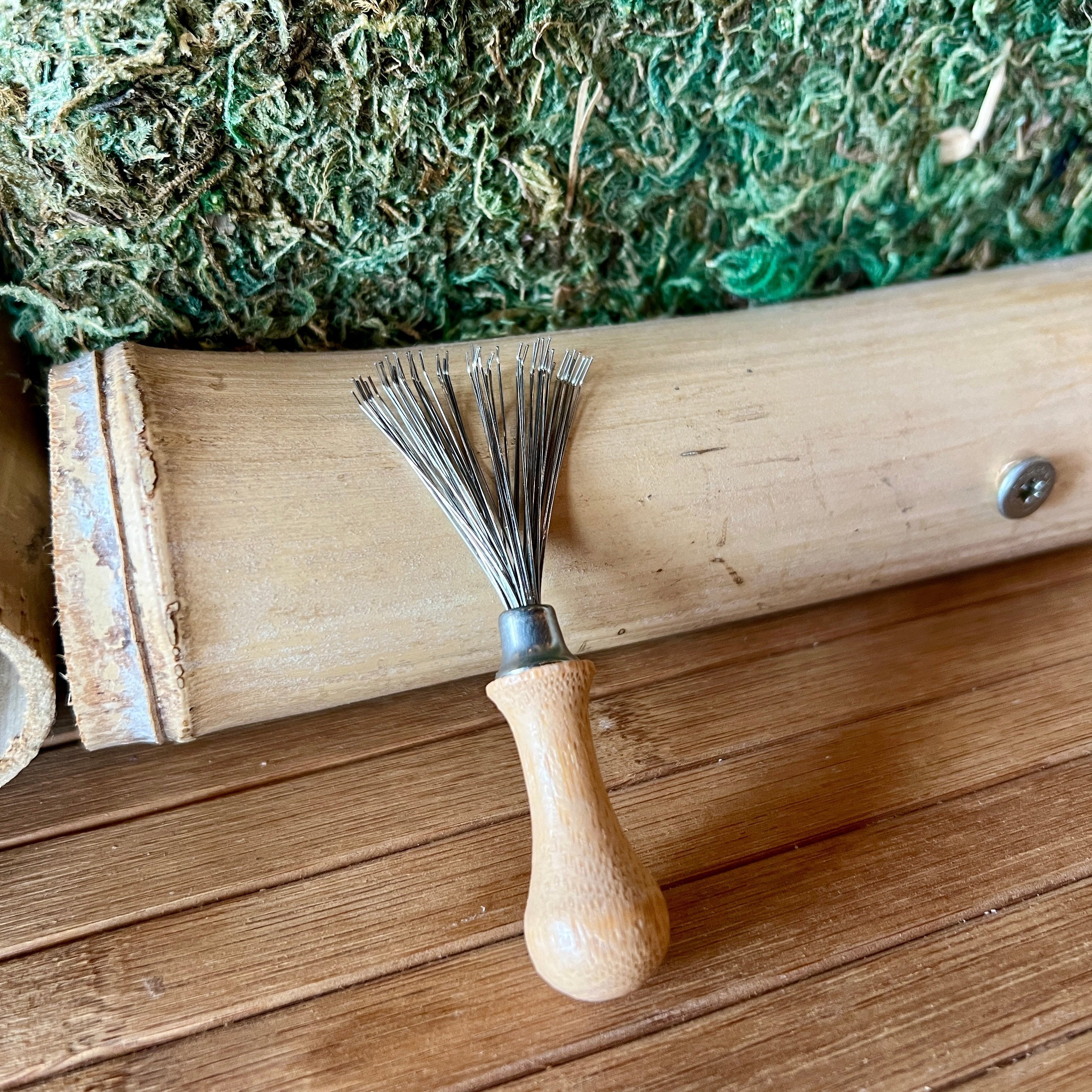 Bamboo Hairbrush Cleaning Tool - Bamboo Switch