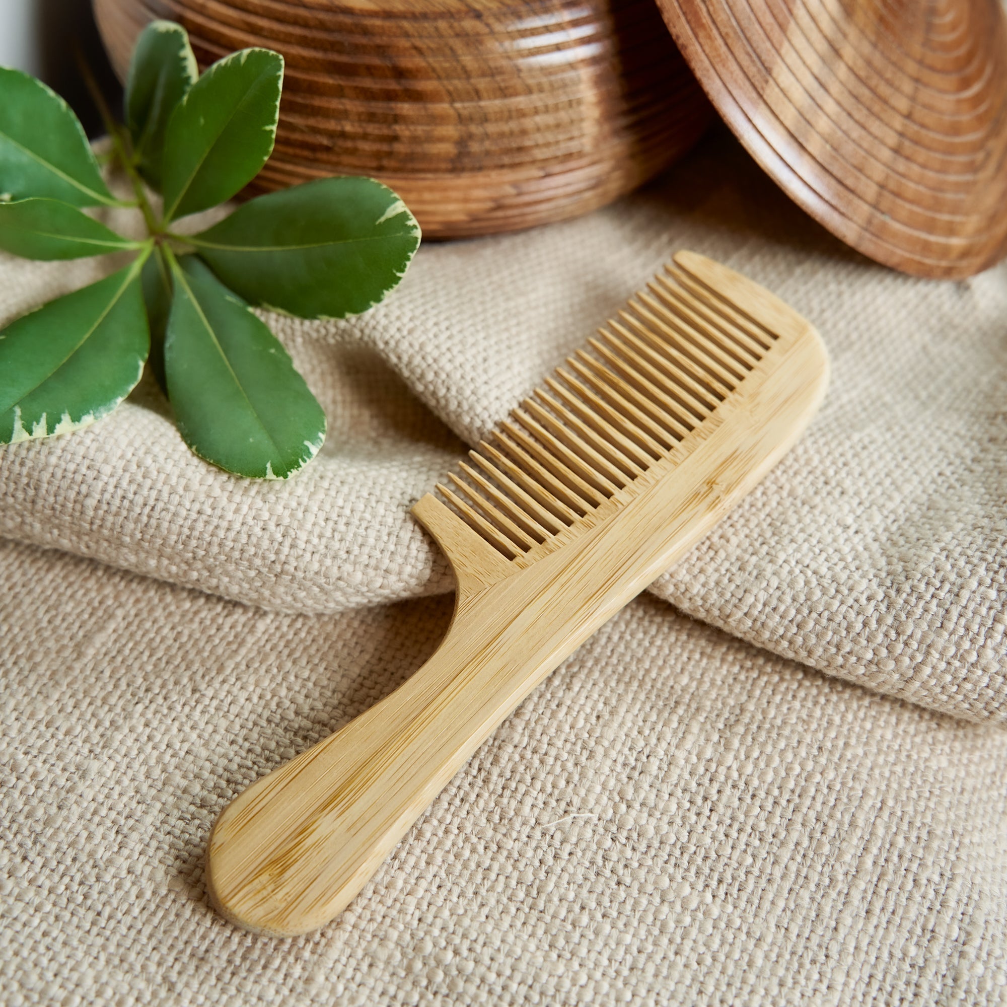 Bamboo Wide Tooth Comb with Handle | Pointed Tips - Bamboo Switch