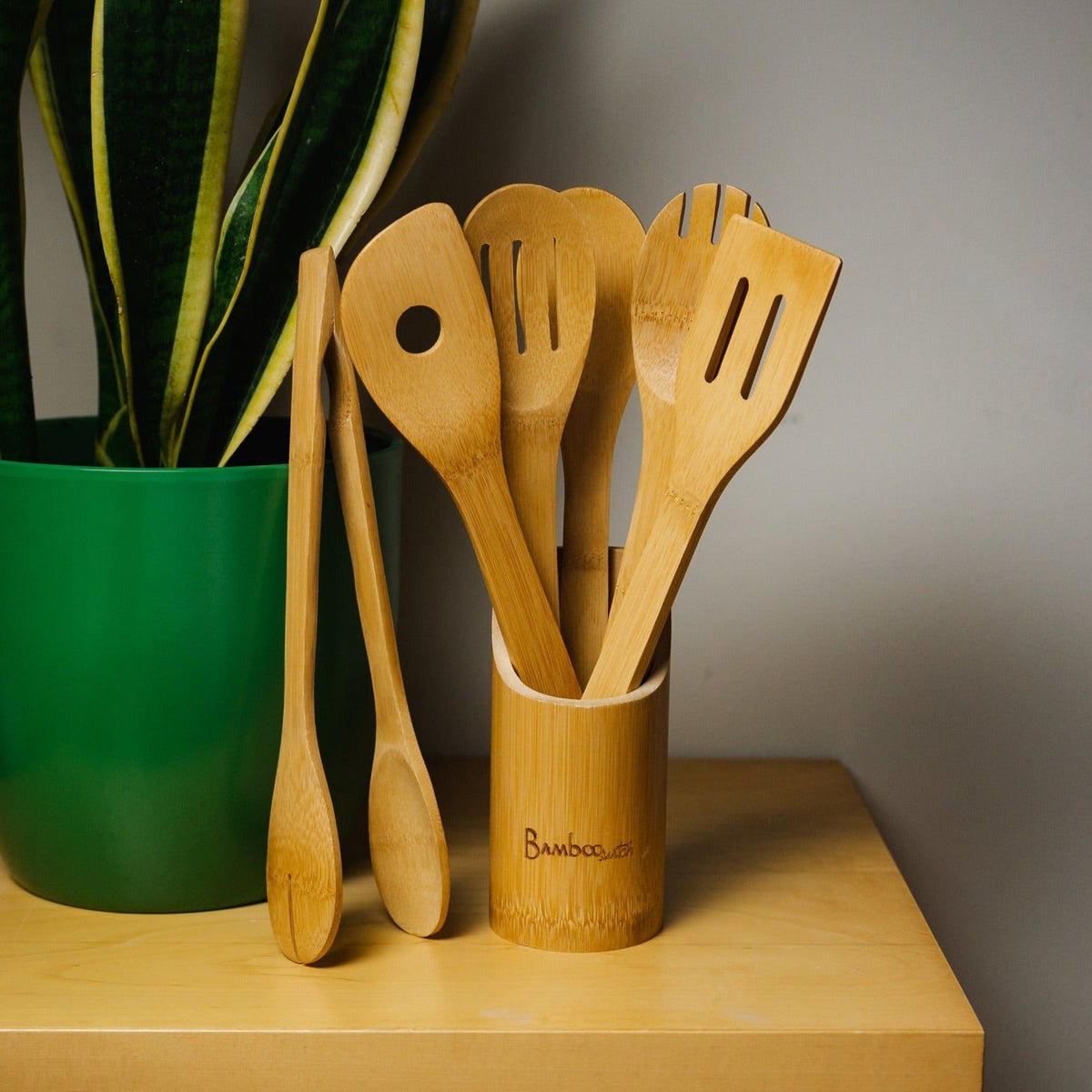 http://www.bambooswitch.com/cdn/shop/products/6pc-bamboo-kitchen-utensil-holder-set-249467_1200x1200.jpg?v=1688603513