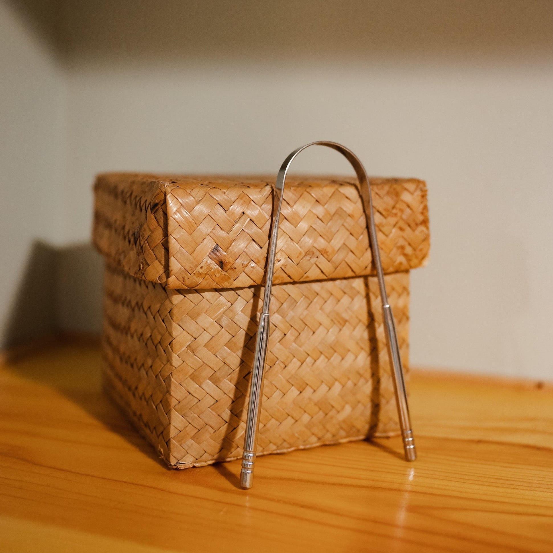 Tongue Scraper | Stainless Steel - Bamboo Switch