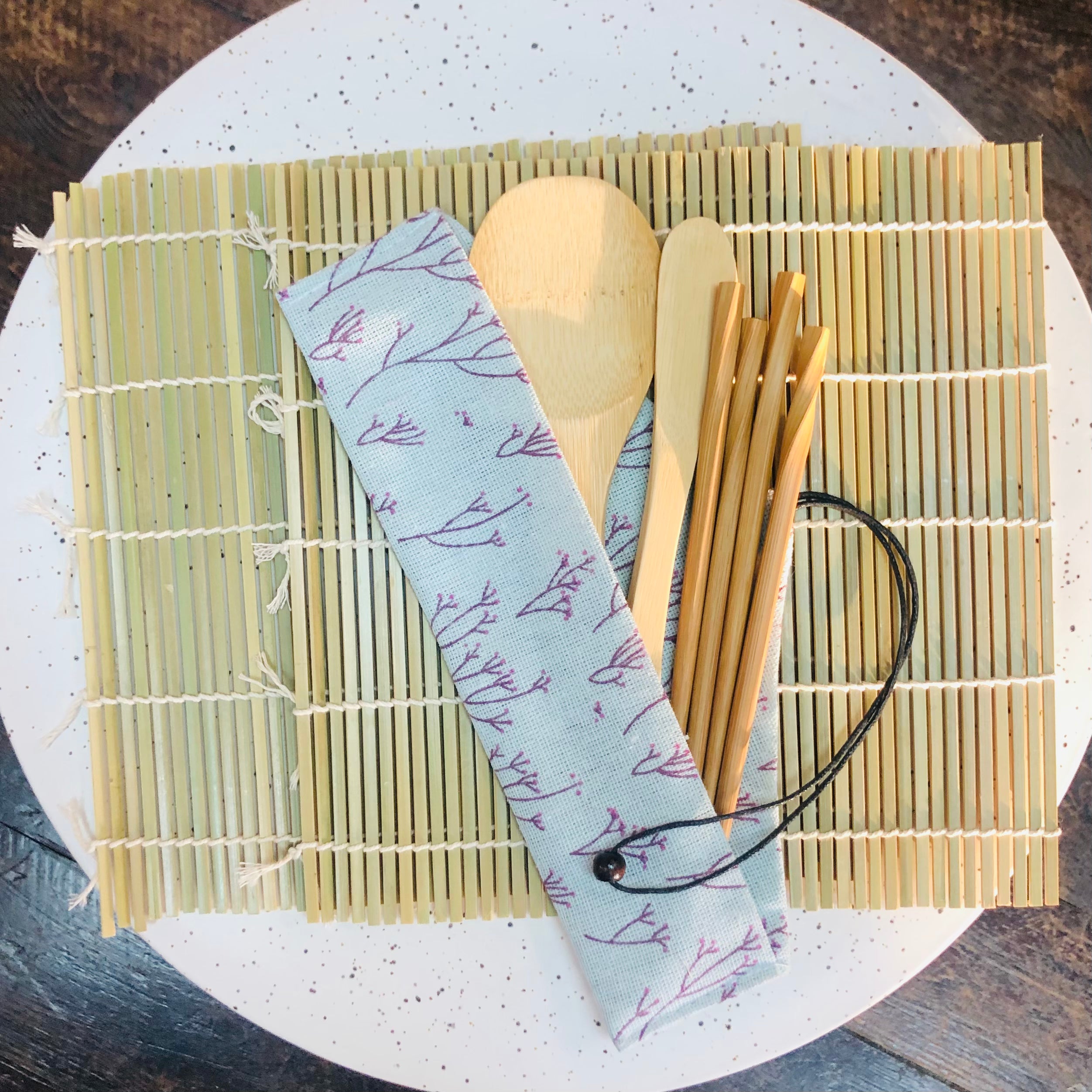 Set servizio sushi 2 persone kit bacchette ciotoline piatti tovaglietta  bamboo