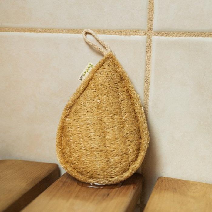 https://www.bambooswitch.com/cdn/shop/products/all-natural-loofah-exfoliator-838605.jpg?v=1629455758